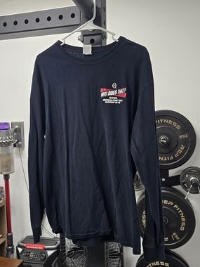 Black Long-Sleeve Graphic Tee - Who Does That?